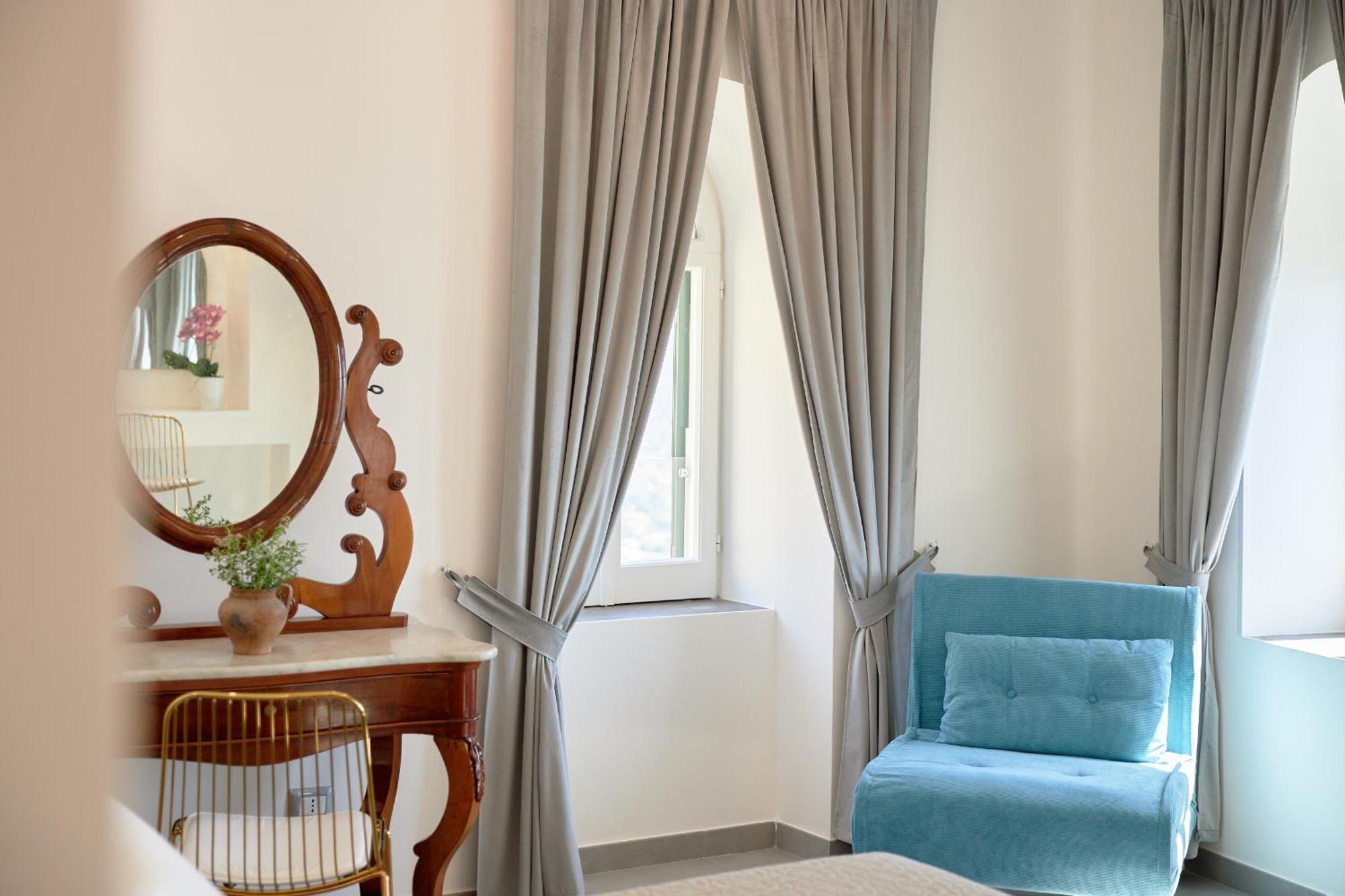 Residenza D'Epoca Tamara Aparthotel Кастелабате Екстериор снимка